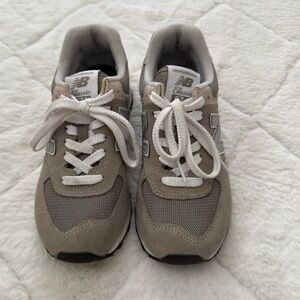 New Balance 574 sneakers